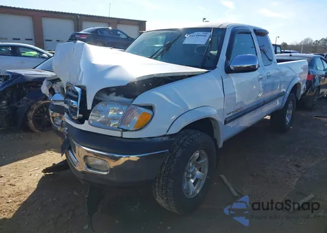2000 Toyota Tundra Sr5 V8 z USA, uszkodzony, nr VIN 5TBBT4419YS021909